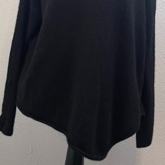 Neiman Marcus 100% Cashmere Asymmetric Oversized Sz S Braided Sleeve Sweater - Picture 6 of 13